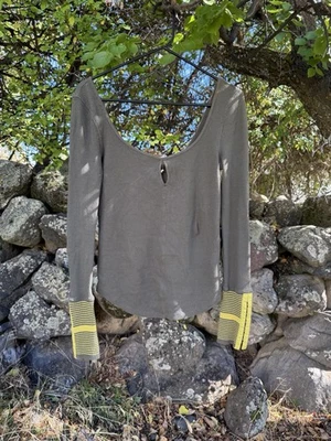 Free People Women's Tight Green Long Sleeve with Clasp Accents On Sleeves Size M - Image 1 of 4