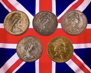 Lot of 5 Great Britain Pennies - Elizabeth II - Toning - Combined Ship - Picture 1 of 2