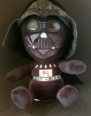 Star Wars Darth Vader Soft Plush Toy 18 cm - Image 1 of 2