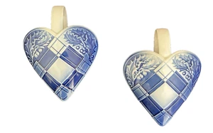 2 jarrones Bing & Grondahl porcelana corazón bolsillos de pared azul blanco acebo Navidad - Imagen 1 de 7