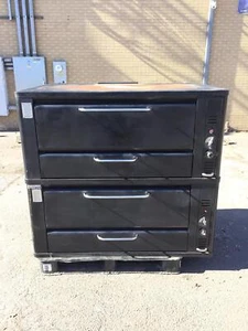 Blodgett 951 Stacking Double Deck Commercial Gas Oven Bottom with 2 Burners - Picture 1 of 20