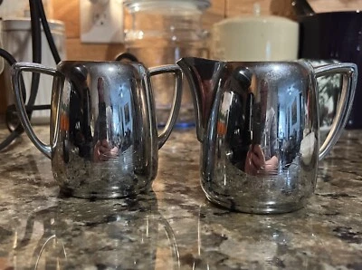 Juego de crema y azúcar plateados universales Mid Century International Silver Co Foto 1 de 4