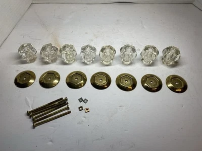 Lote De Colección De 8 Tiradores De Cajón Transparente Con Placas Traseras Tono Latón  Foto 1 de 4