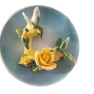 6.5 inch 3D plate with two hummingbirds and Yellow Roses  - Picture 1 of 8