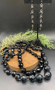 Pair vintage, faceted & graduated black jet hand knotted necklaces & earrings - Picture 1 of 7