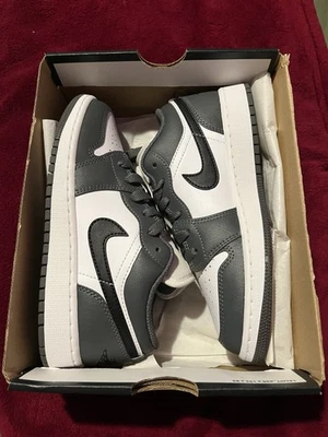 Nike Air Jordan 1 Low GS Juvenil 3.5 Foto 1 de 4