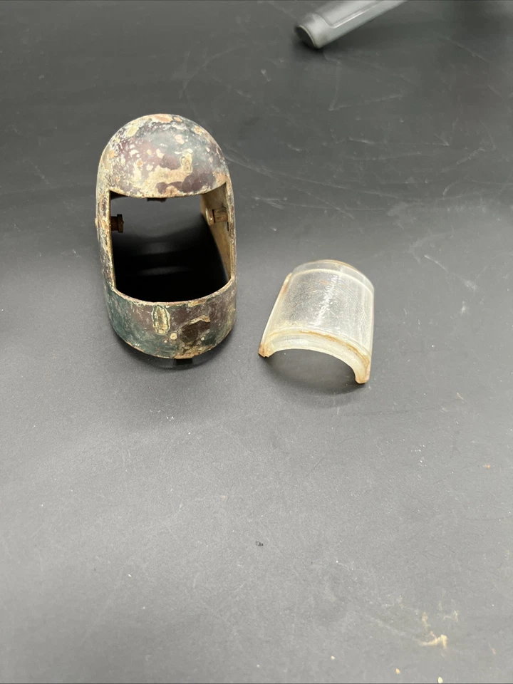 Luz de matrícula Plymouth P9 Roadking 1940 Foto 1 de 4