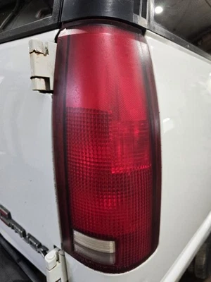Passenger Right Tail Light Fits 90-00 CHEVROLET 2500 PICKUP 645348 - Image 1 of 4