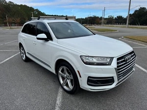 2019 Audi Q7 PRESTIGE, 55 TFSI AWD, DVD, LOADED, EXCELLENT!!! - Picture 1 of 26