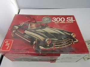 KIT MODELO BIULT ANTIGUO AMT MERCADES 300 SL GULLWING CUPÉ ANTIGUO JUGUETE COMPLETO - Imagen 1 de 2