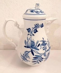 DUBI BOHEMIA KARLSBADER PORZELLAN KAFFEEKANNE 17cm ZWIEBELMUSTER KARLSBAD (K25) - Bild 1 von 4