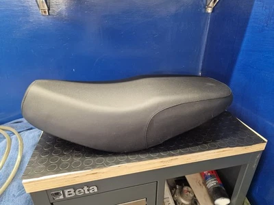 560411 SELLA ZIP SP RST ORIGINALE PIAGGIO Zip Sp - Immagine 1 di 4