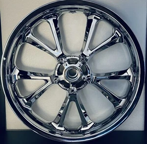 HONDA 2018 -23 GL1800 GOLDWING FRONT CUSTOM WHEEL 44650-MKC-A10 OEM EXCHANGE - Picture 1 of 13