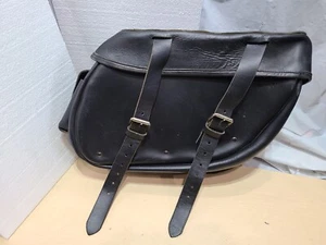 Motorcycle SIDE CARGO LUGGAGE SADDLEBAG, real leather, with some issues - Foto 1 di 17