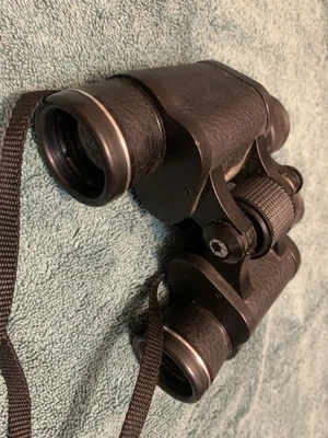 Barska Discoverer 7x35 Extra Wide Angle Binoculars With Strap - Image 1 of 4