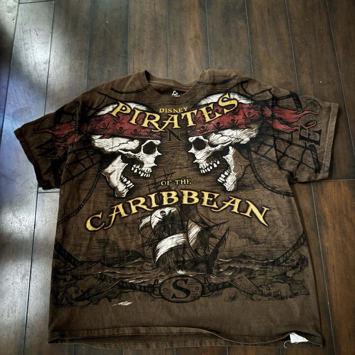 Pirates of the Caribbean Disney T-Shirts (1968-Now) for sale | eBay