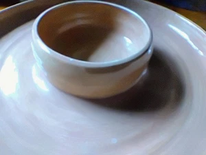 Pottery Chip And Dip Platter 2005- Artist Signed 10" - Picture 1 of 4
