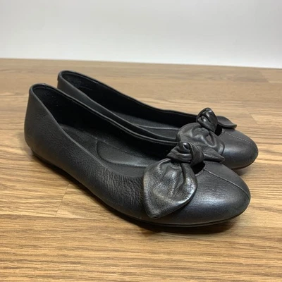 Zapatos planos de ballet Molly Born para mujer de cuero metálico con lazo sin cordones talla 9M Foto 1 de 4