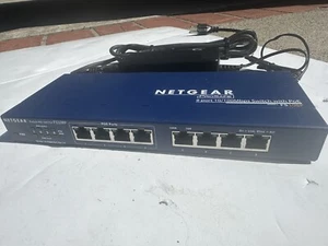 NetGear ProSafe FS108P 8 Port 10/100 Switch 4 Port PoE with power supply - Picture 1 of 4