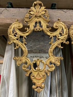 Paire de magnifiques miroirs anciens italiens bois doré dorure à l’eau époque  - Photo 1/2