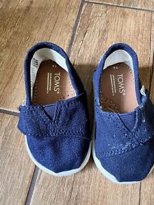 TOMS Slip On Blue Canvas Shoes Baby Girl Size 4