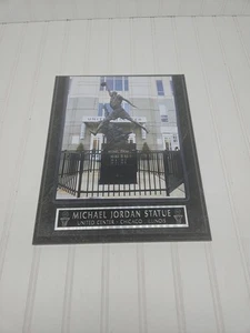 Micael Jordan Statue Wall Plaque - Picture 1 of 4