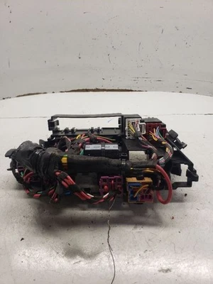 Compartimento motor caja fusibles pasajero compatible con 08-17 AUDI A5 1223443 Foto 1 de 4