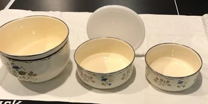VTG Kobe Kitchen Enamel Floral Nesting Bowls Set Of 3 One Lid Great Condition - Picture 1 of 3