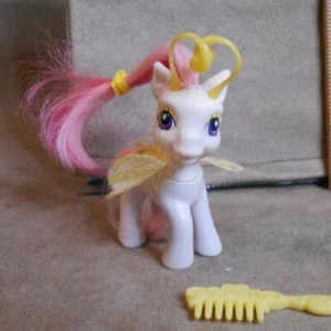 MLP 2006 Fluffaluff White Breezie w/Comb My Little Pony Breezies Parade G3 - Picture 1 of 5