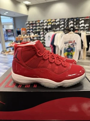 Talla 9.5 - Jordan 11 Retro Win Like 96 Gimnasio Rojo 378037-623 Foto 1 de 4