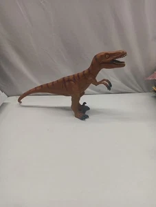Toys R Us Maidenhead 2014 Velociraptor Dinosaur Rubber Toy - Picture 1 of 8