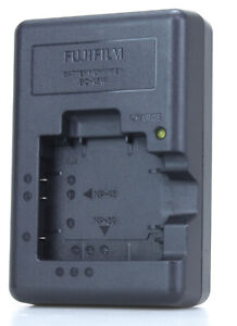 Fujifilm BC-45W Chargeur d'origine   (Réf#T-917)