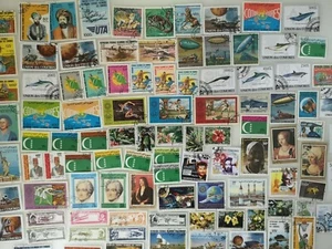 Collezione francobolli isole Comore - da 100 a 500 francobolli diversi - Foto 1 di 1