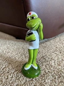 Vintage anthropomorphe Krankenschwester im Kleid Frosch 5,25"" H Norcrest K531 Japan Figur - Bild 1 von 8