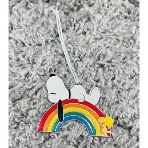 Hallmark Peanuts Snoopy On Rainbow Woodstock ornamento piatto in metallo - Foto 1 di 8