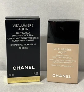 Chanel Vitalumiere Aqua Trucco Ultra Leggero Perfezionante SPF 15 - #70 Beige - Foto 1 di 5