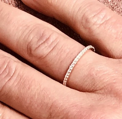 Изящный тонкий 1,5 мм розового золота покрытием CZ свадьбы вечность группы кольцо 925 размер 8,5 - Изображение 1 из 4