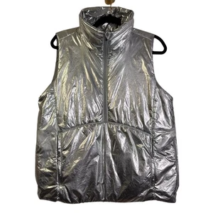 NEW BALANCE Vest Medium Shine Radiant Heat Metallic Silver Half Zip High Collar - Picture 1 of 12
