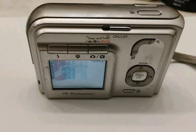 HP Photosmart M525 Digital Camera 6.0MP Silver 3X Optical Zoom Compact Tested - Image 1 of 4