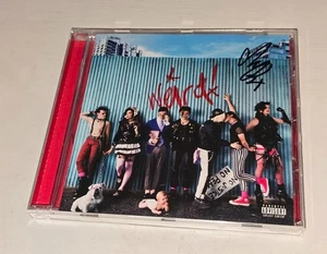 Yungblud - weird (2020) SIGNED/AUTOGRAPHED CD - Foto 1 di 1