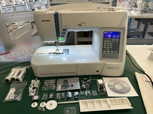 Janome Atelier 5 Sewing Machine   Guaranteed - Picture 1 of 10
