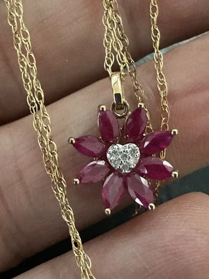 Vintage 9K Gold Ruby & Diamond Floral Heart Pendant Necklace – 18" Chain, 2.8g - Image 1 of 4