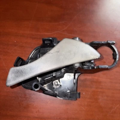 Manija de puerta delantera derecha Daewoo Nubira 1999-02 pasajero interior 96272727 Foto 1 de 2