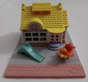 1993 Vintage Bluebird Polly Pocket Pollyville Toy Shop Store Compact Only - Picture 1 of 7