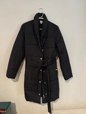 J. Abrigo de invierno Crew Parka para mujer acolchado medio largo con capucha negro Foto 1 de 4