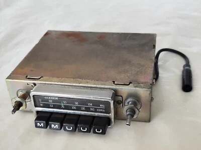 Aus einer Werkstattauflösung: Clarion Autoradio - Bild 1 von 4