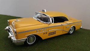 BUICK CENTURY coupé jaune TAXI 1955 au 1/18 MIRA voiture miniature de collection - Foto 1 di 8