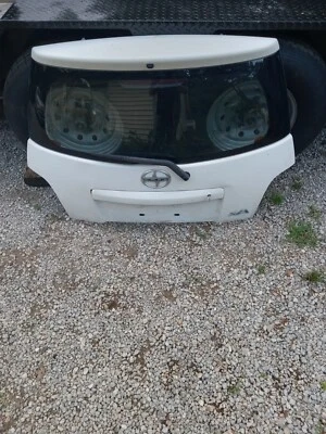 2006 SCION XA PORTA TRASEIRA PORTA TRASEIRA PORTA-MALAS COM VIDRO E EMBLEMAS DE LIMPADOR DE JANELA PARA-BRISA - Imagem 1 de 4