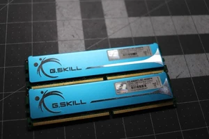 4GB kit (2x 2GB) G.Skill F2-8500CL5D-4GBPK DDR2 1066 desktop DIMMs PC2-8500U RAM - Photo 1/5
