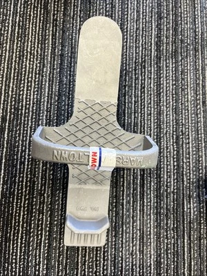 Подъемник гипсокартона MARSHALLTOWN 790, 12 дюймов x 5-1/4 дюйма сделано в США - Изображение 1 из 4